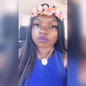 Meet your Posher, Dominique